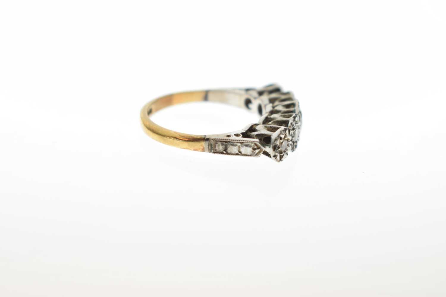 Five-stone illusion set diamond ring - Image 4 of 6