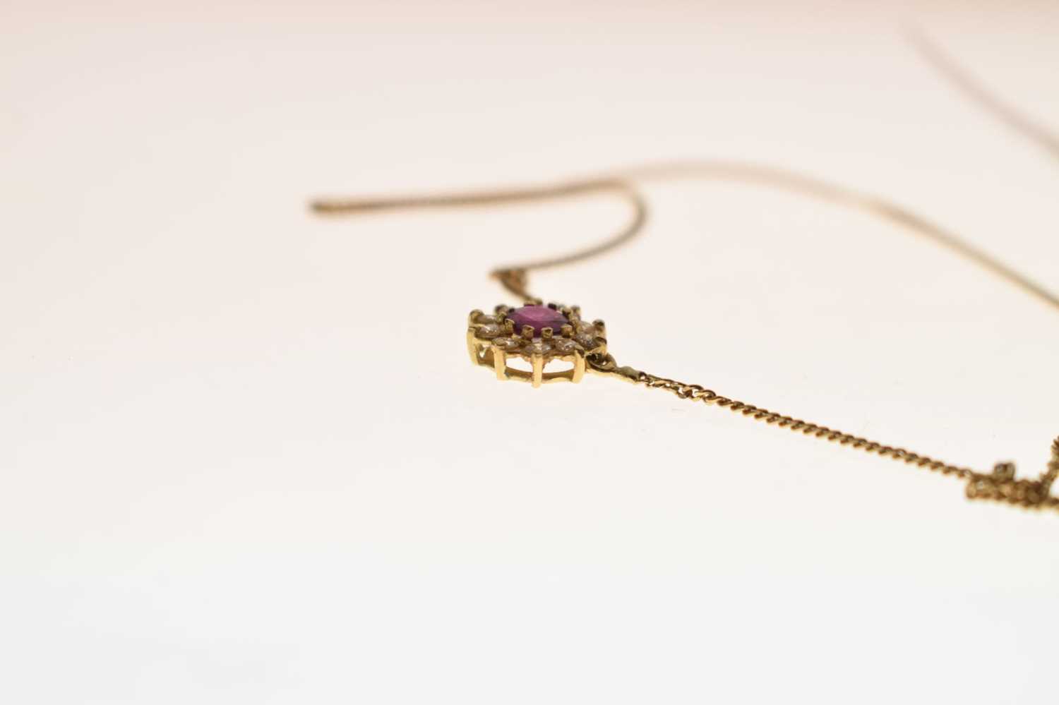 14ct gold ruby and diamond cluster pendant - Image 4 of 5