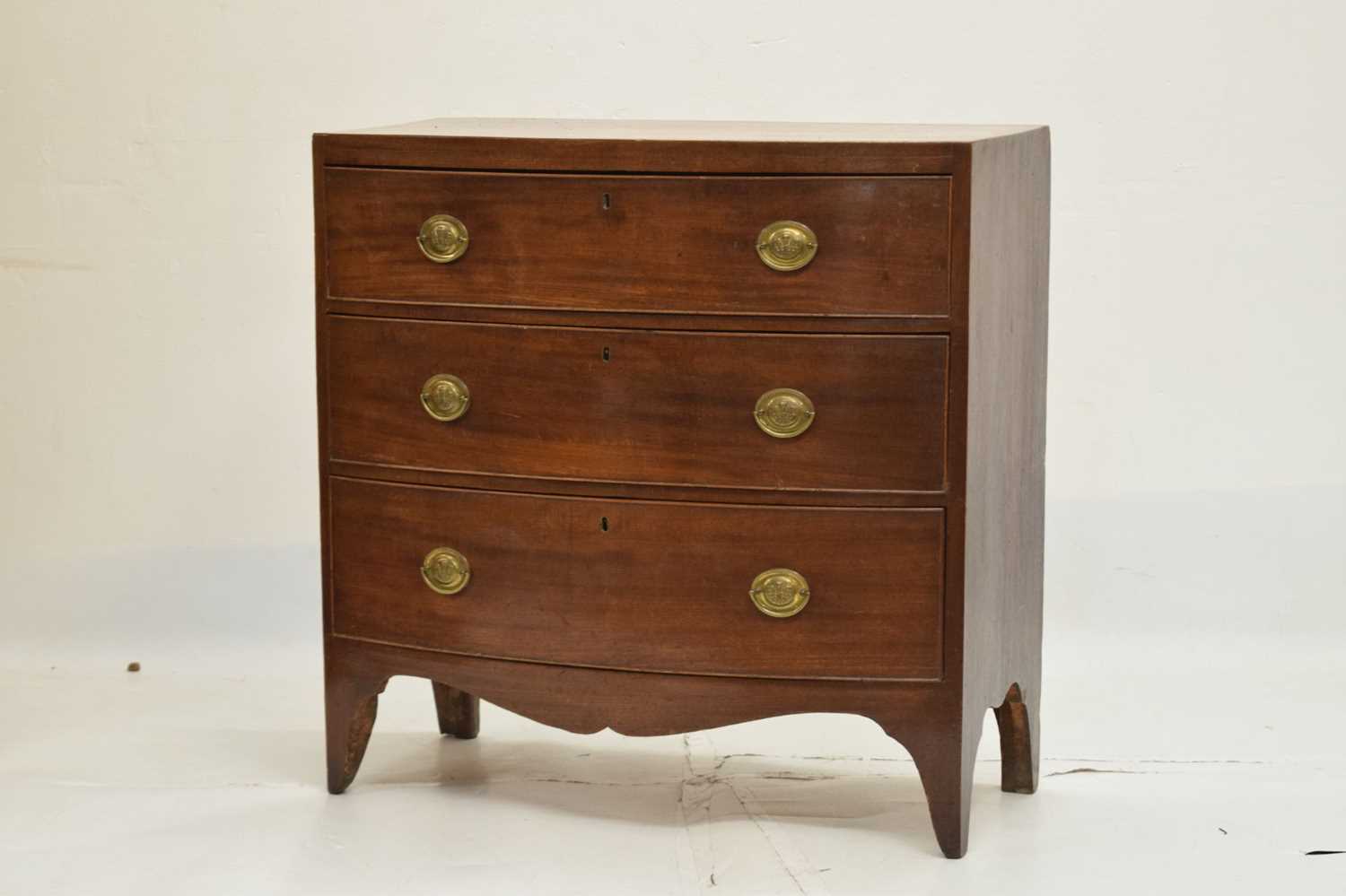 Regency mahogany bowfront chest of three drawers - Image 3 of 13