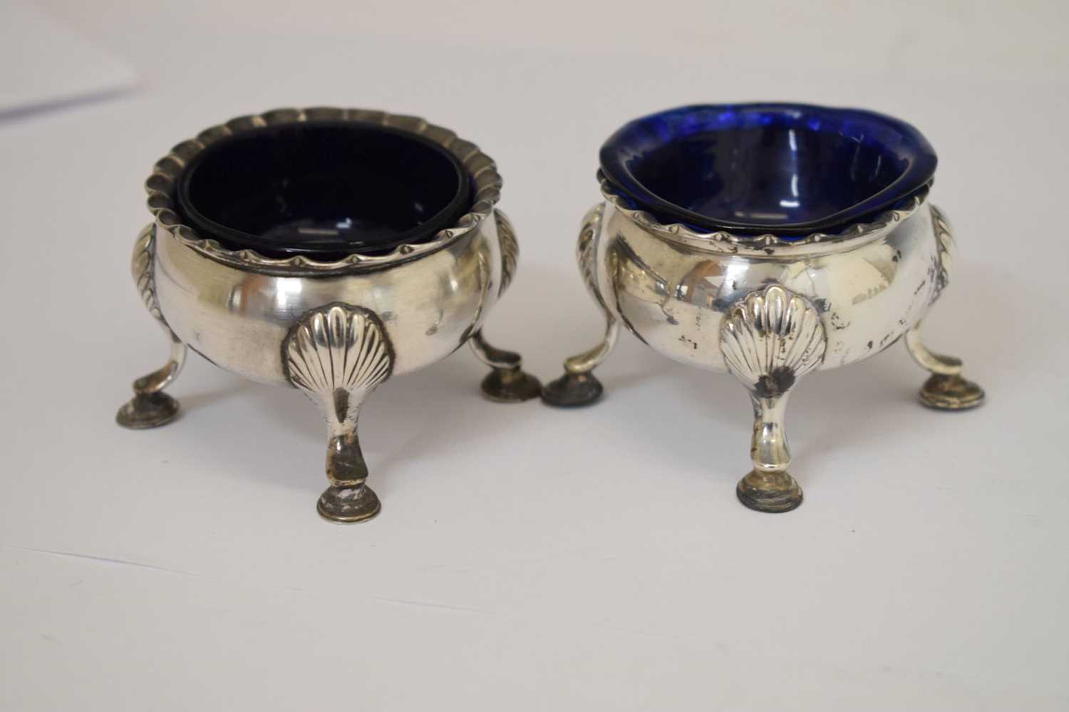 Pair of George III silver salts - Bild 5 aus 11