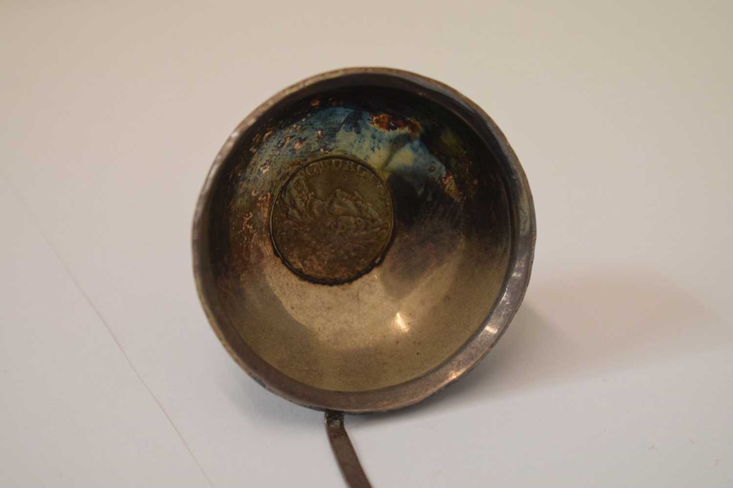 George III silver drum mustard pot, George VI silver pepperette, etc - Bild 4 aus 9