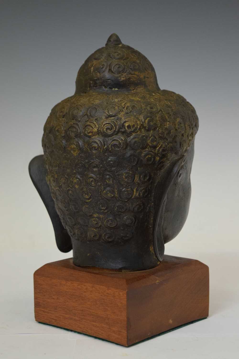 Bronzed bust of Buddha - Image 4 of 9