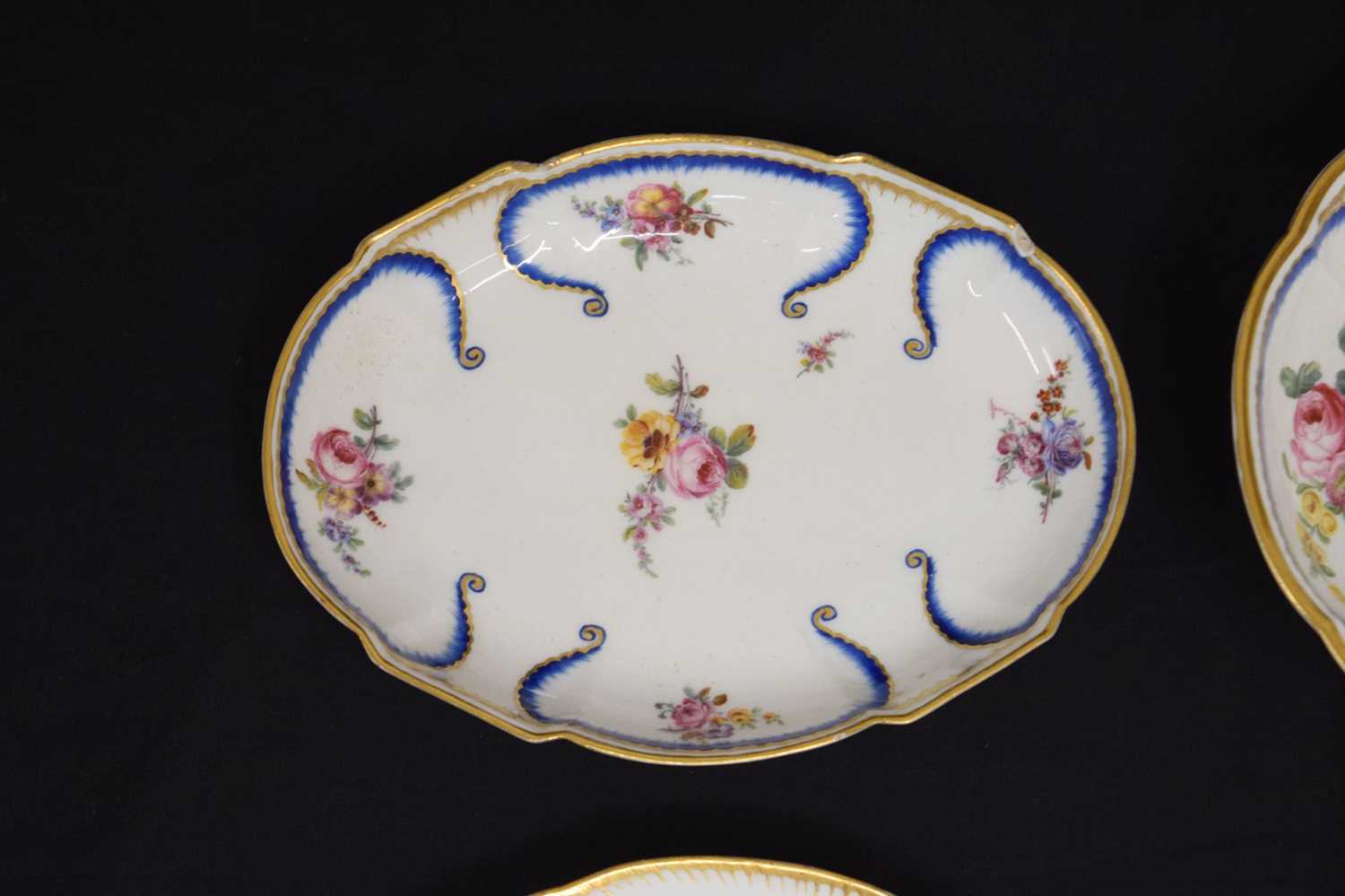 Set of Continental porcelain plates - Image 5 of 13