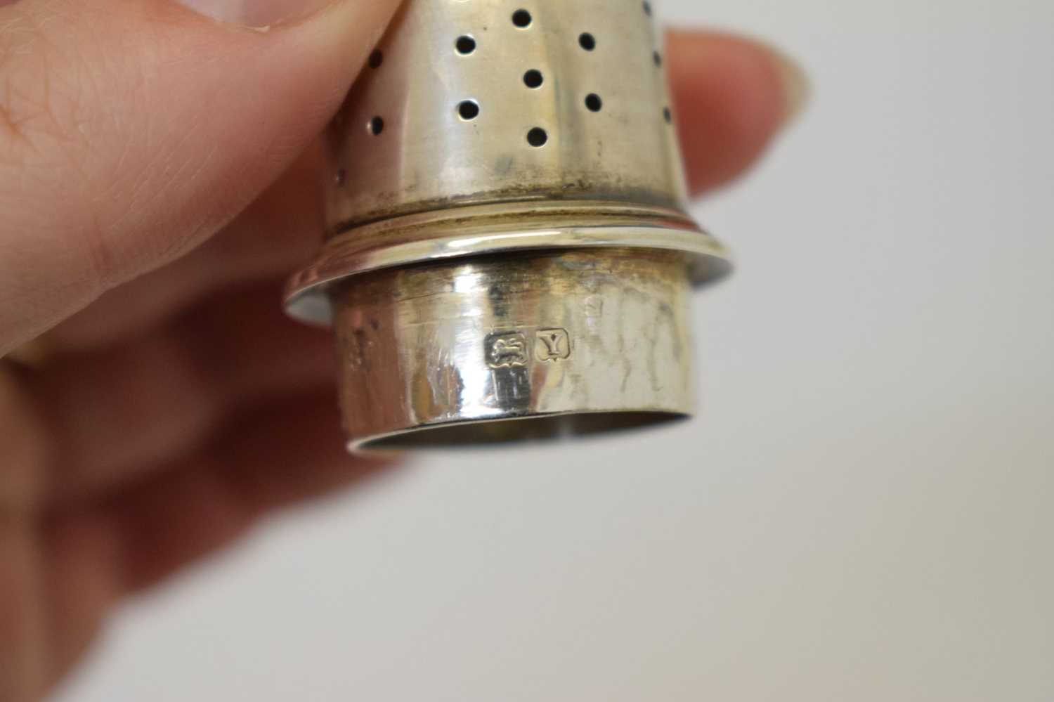 George III silver drum mustard pot, George VI silver pepperette, etc - Image 9 of 9