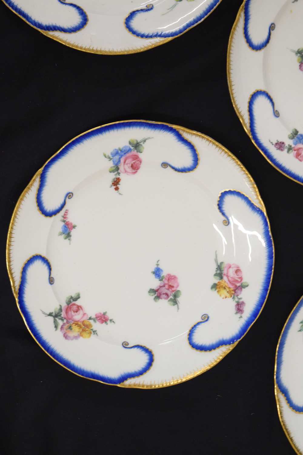 Set of Continental porcelain plates - Image 3 of 13