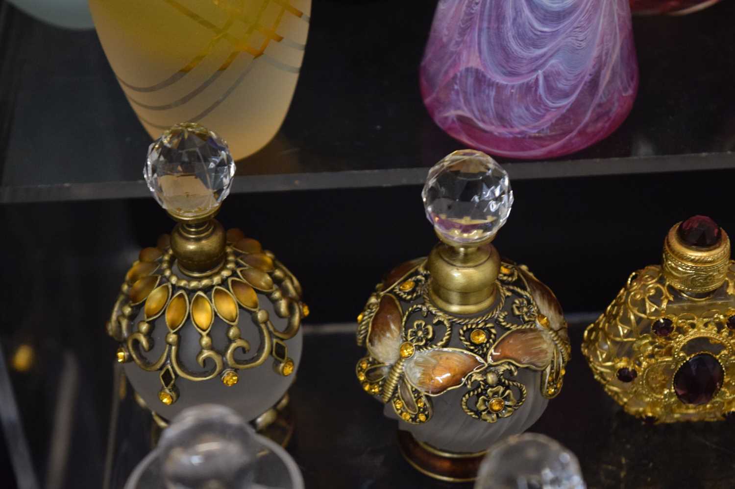 Quantity of modern glass scent and perfume bottles - Image 11 of 14