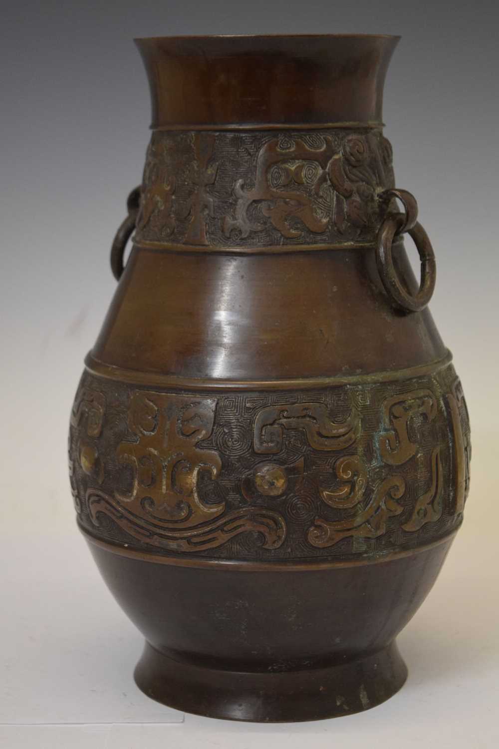 Chinese bronze Archaistic style vase - Image 8 of 11