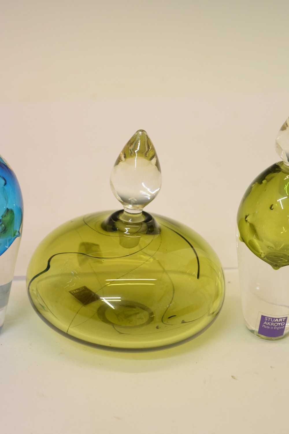 Stuart Akroyd - Studio glass - Four scent bottles - Image 5 of 14