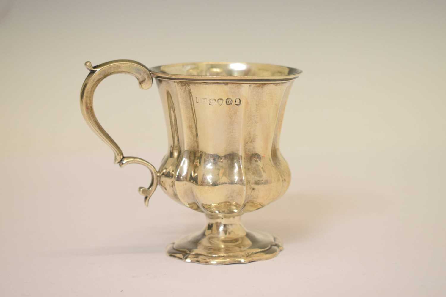 George IV silver Christening mug with fluted bowl and scroll handle - Image 3 of 7