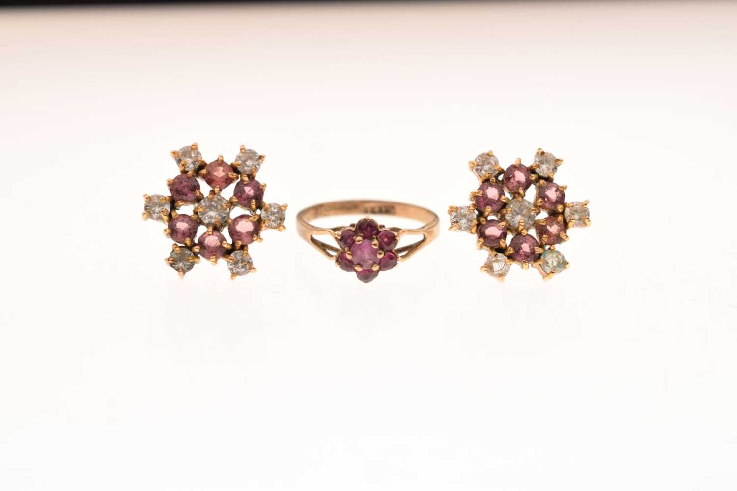 9ct gold ruby cluster ring and pair of gem-set cluster ear studs - Image 10 of 10