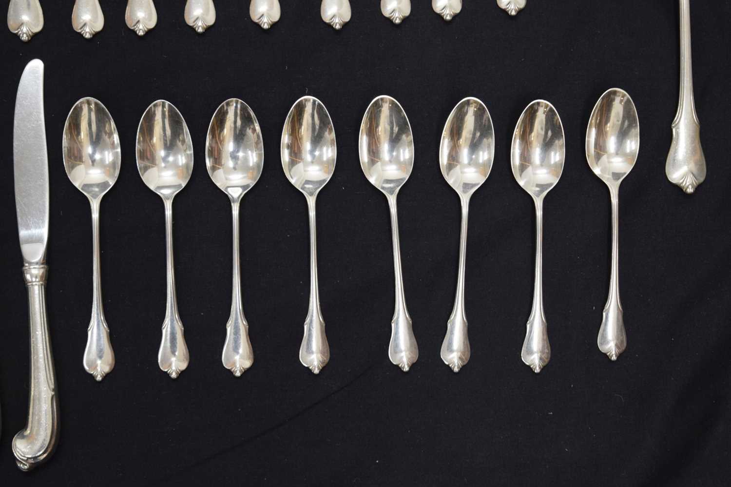 Canteen of Wallace Sterling flatware - Image 9 of 14