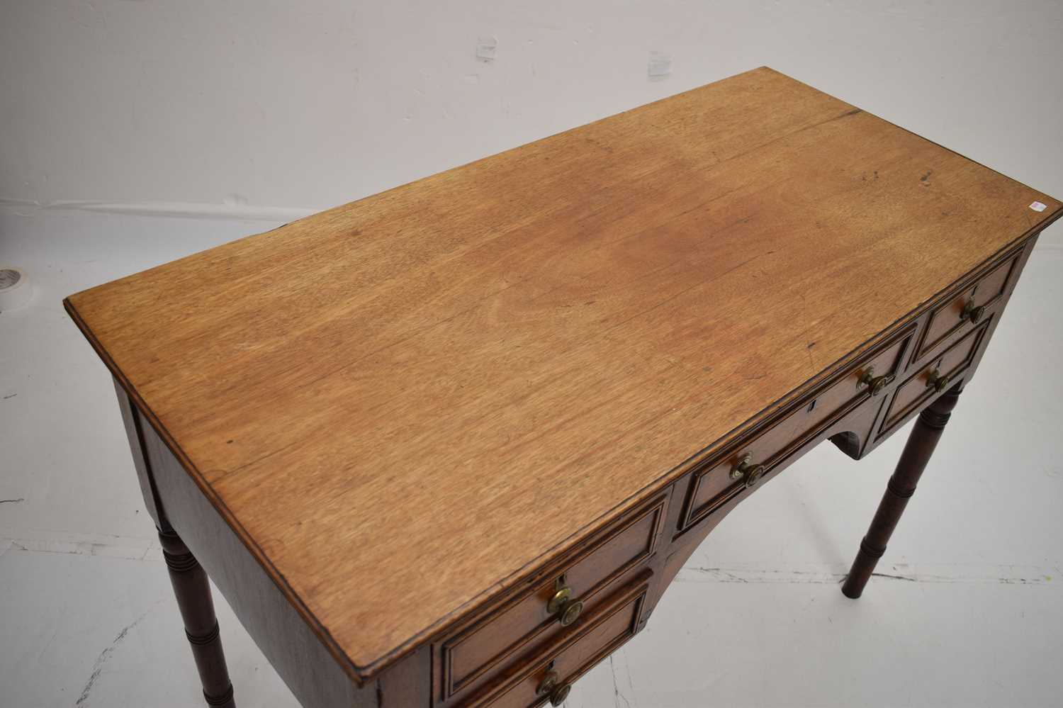 Early 19th century mahogany writing table - Image 2 of 8