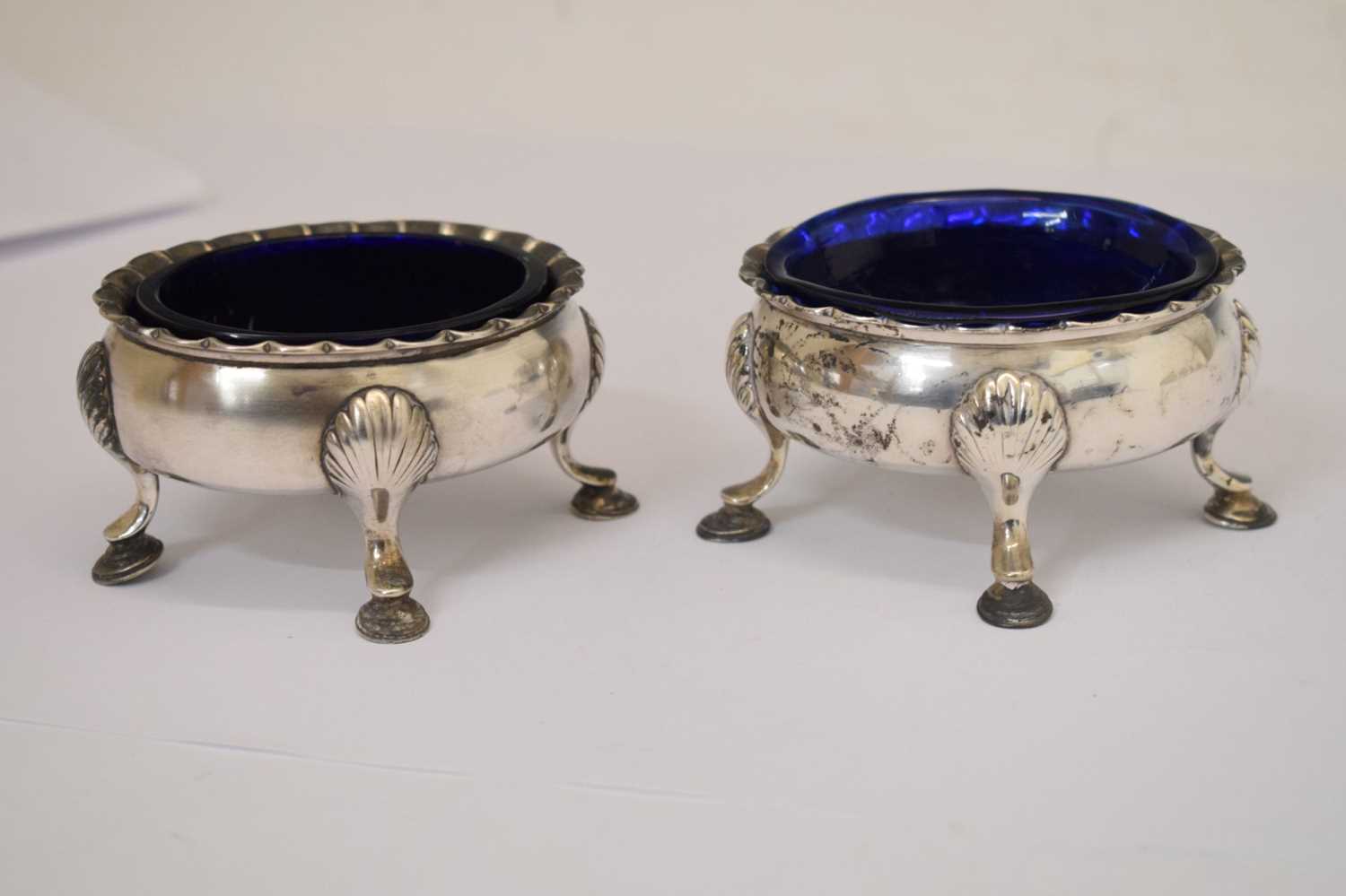 Pair of George III silver salts - Bild 4 aus 11