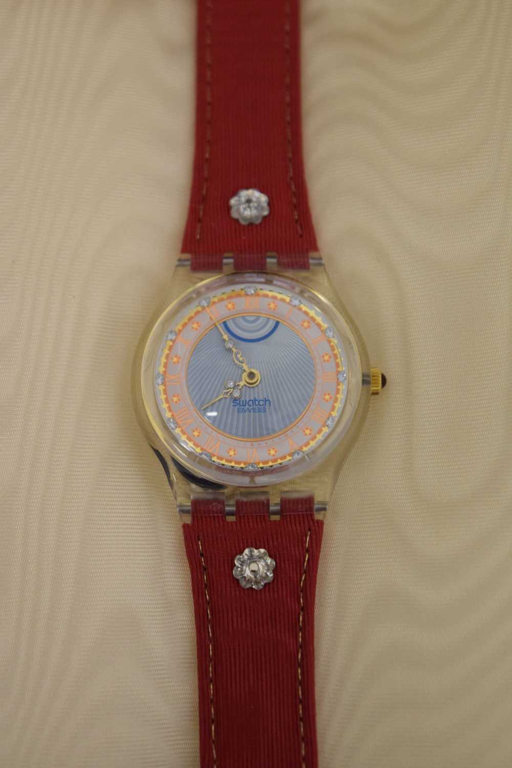 Swatch - Roi Soleil limited edition GZ 127 quartz wristwatch - Image 4 of 9