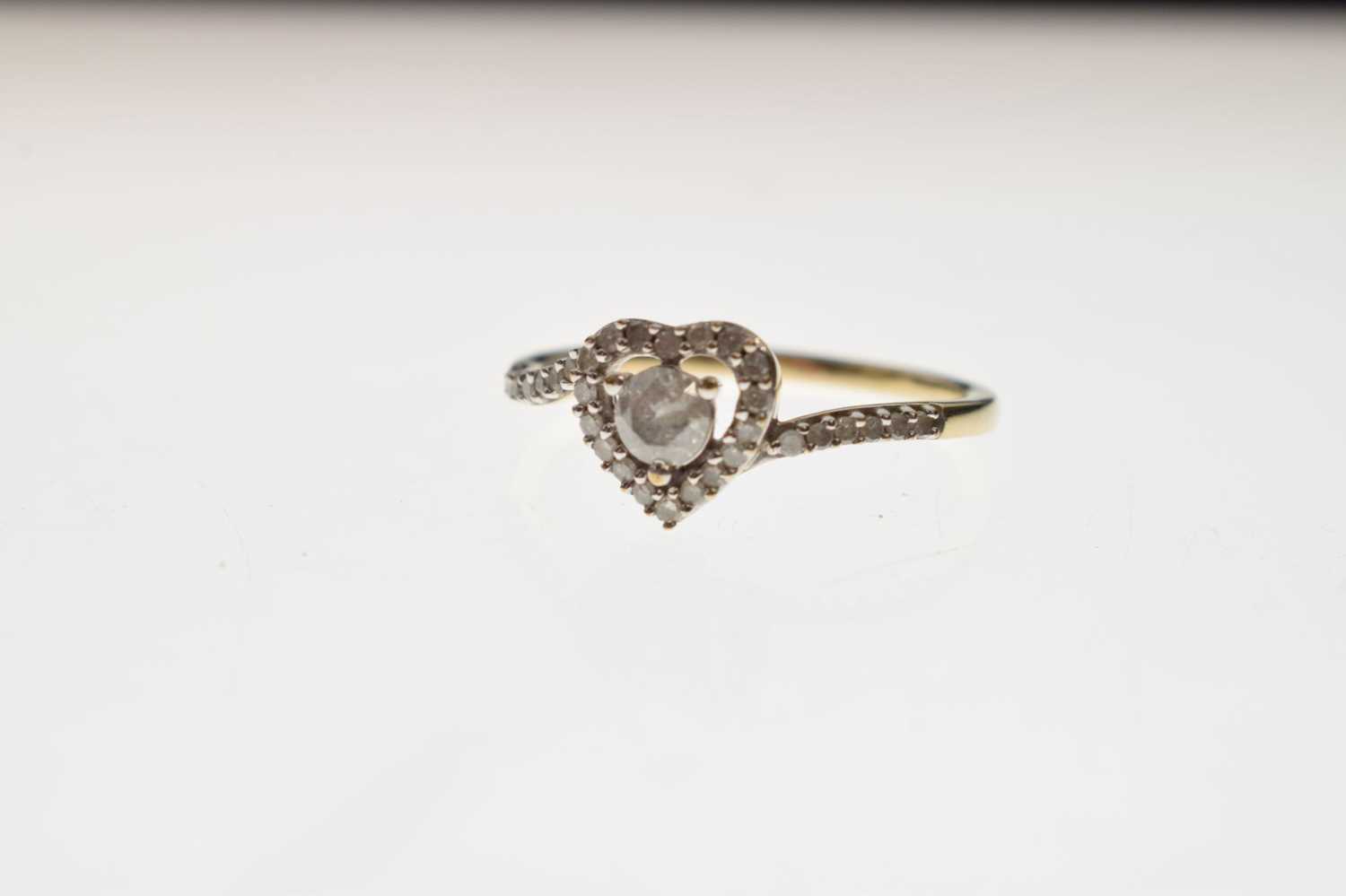 9ct gold diamond set heart-shaped ring - Bild 2 aus 6