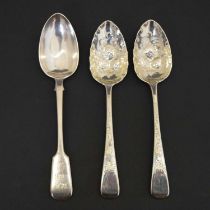 Pair of George IV silver berry spoons and a Victorian Fiddle pattern tablespoon
