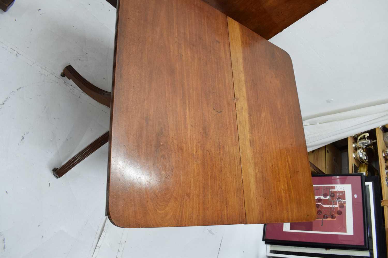 Late Georgian mahogany twin pillar extending dining table - Image 8 of 10