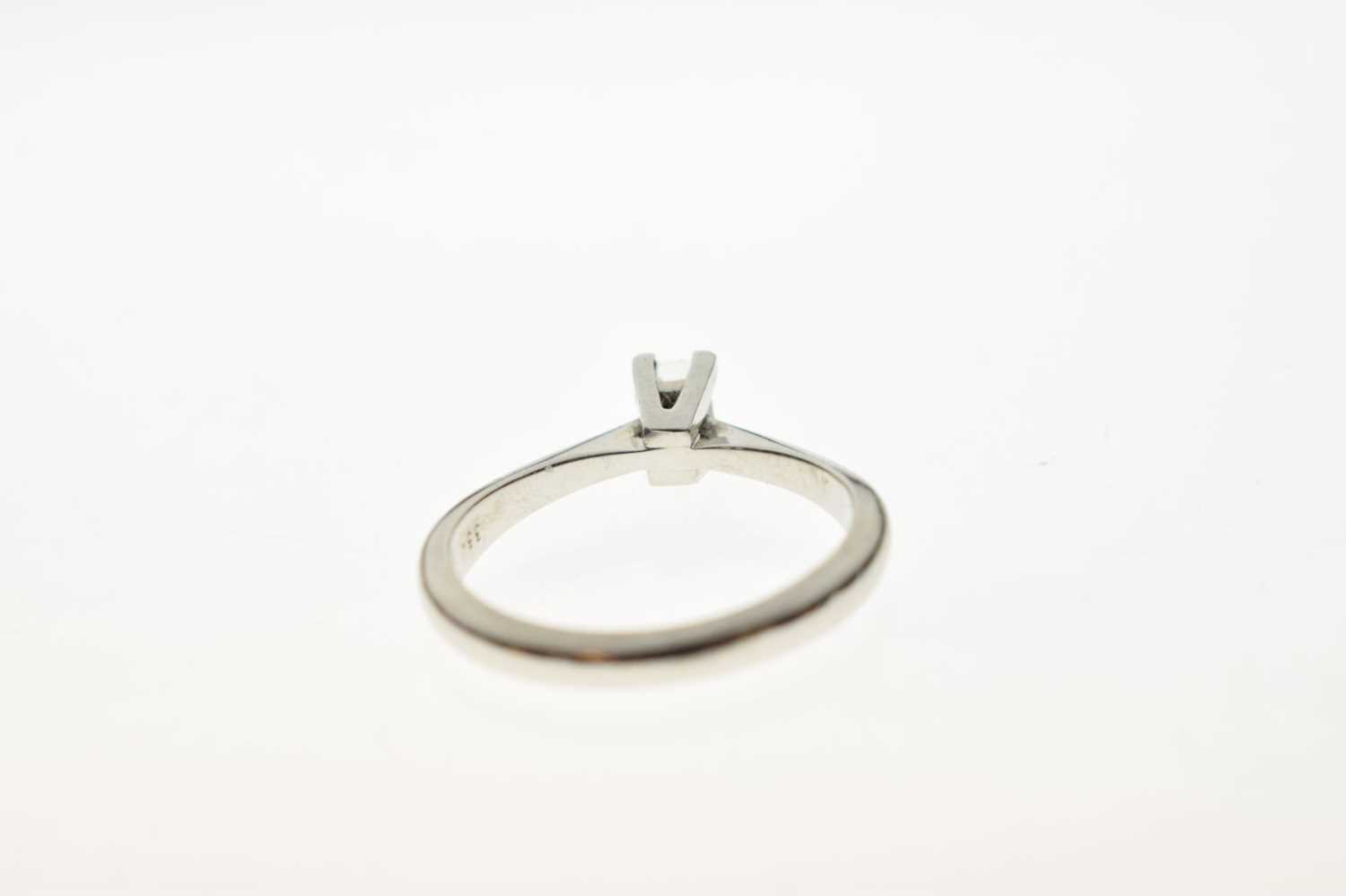 Platinum solitaire diamond ring - Image 3 of 6