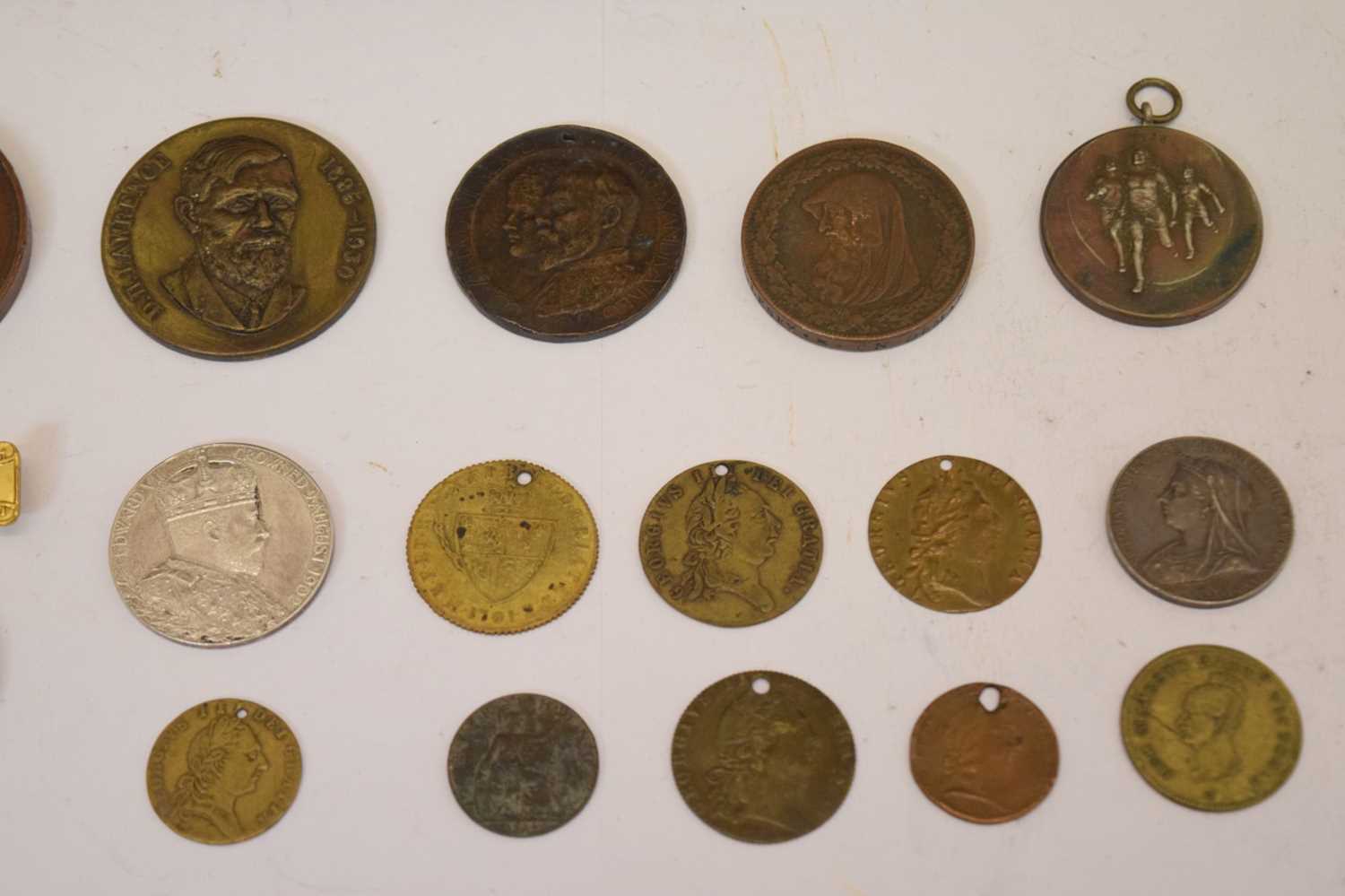 Quantity of GB medallions, trade tokens, gaming tokens, etc - Image 5 of 5