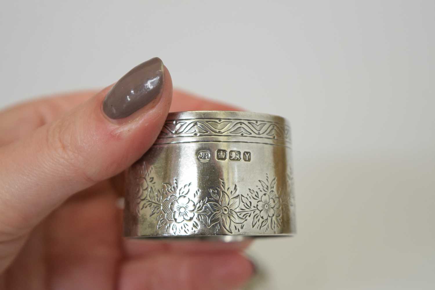 Ten late 19th/early 20th century silver napkin rings - Bild 4 aus 9