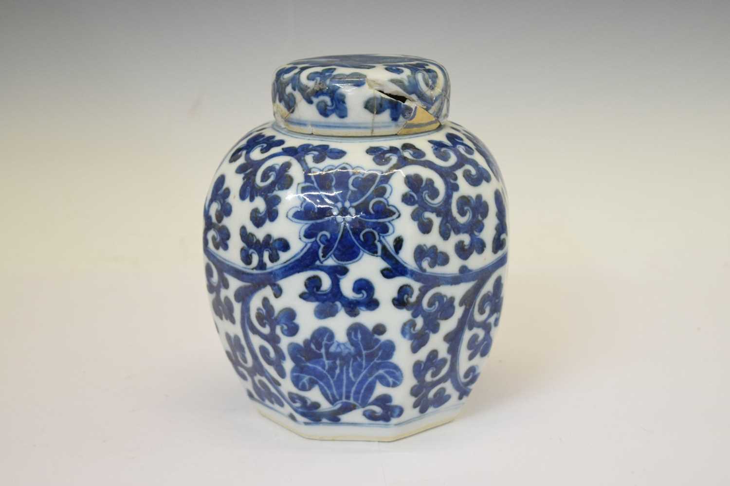 Late 19th century Chinese octagonal blue and white vase - Image 2 of 6