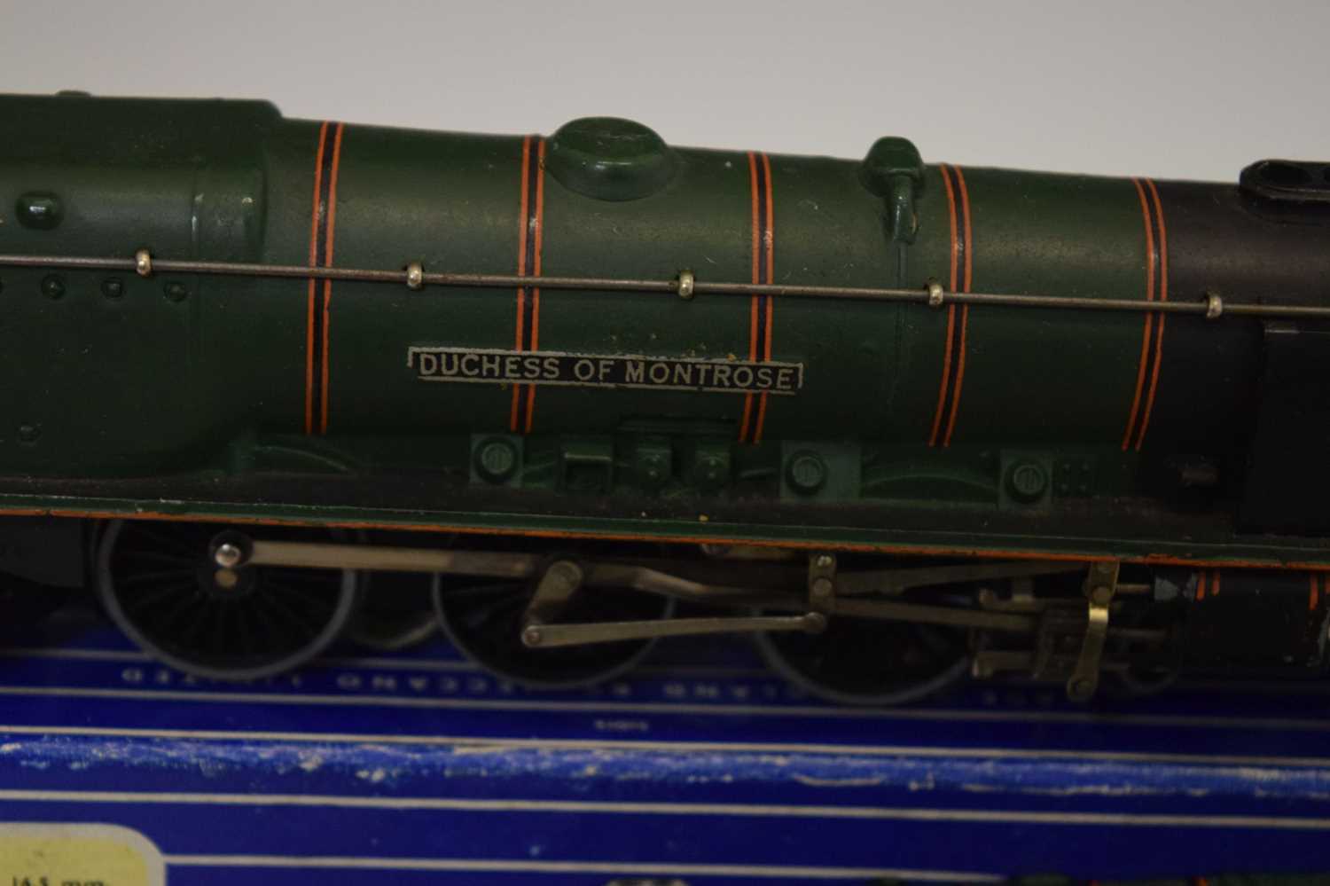 Hornby Dublo - Three boxed 00 gauge railway trainset locomotives and signal - Image 8 of 10