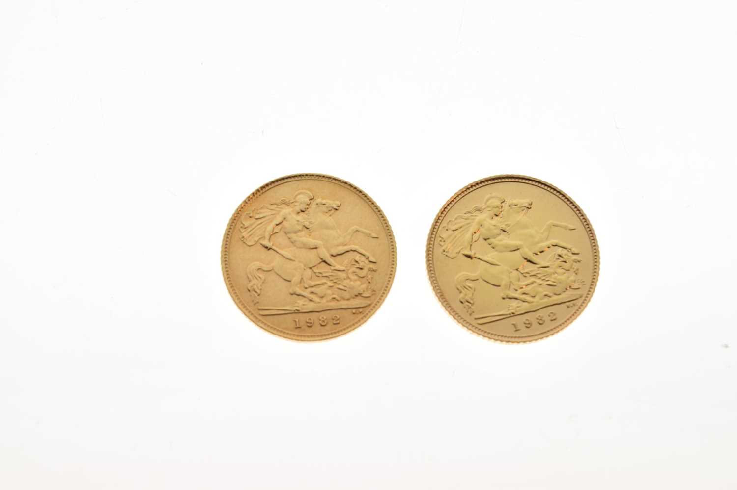 Two Elizabeth II gold half sovereigns, 1982 - Image 4 of 5