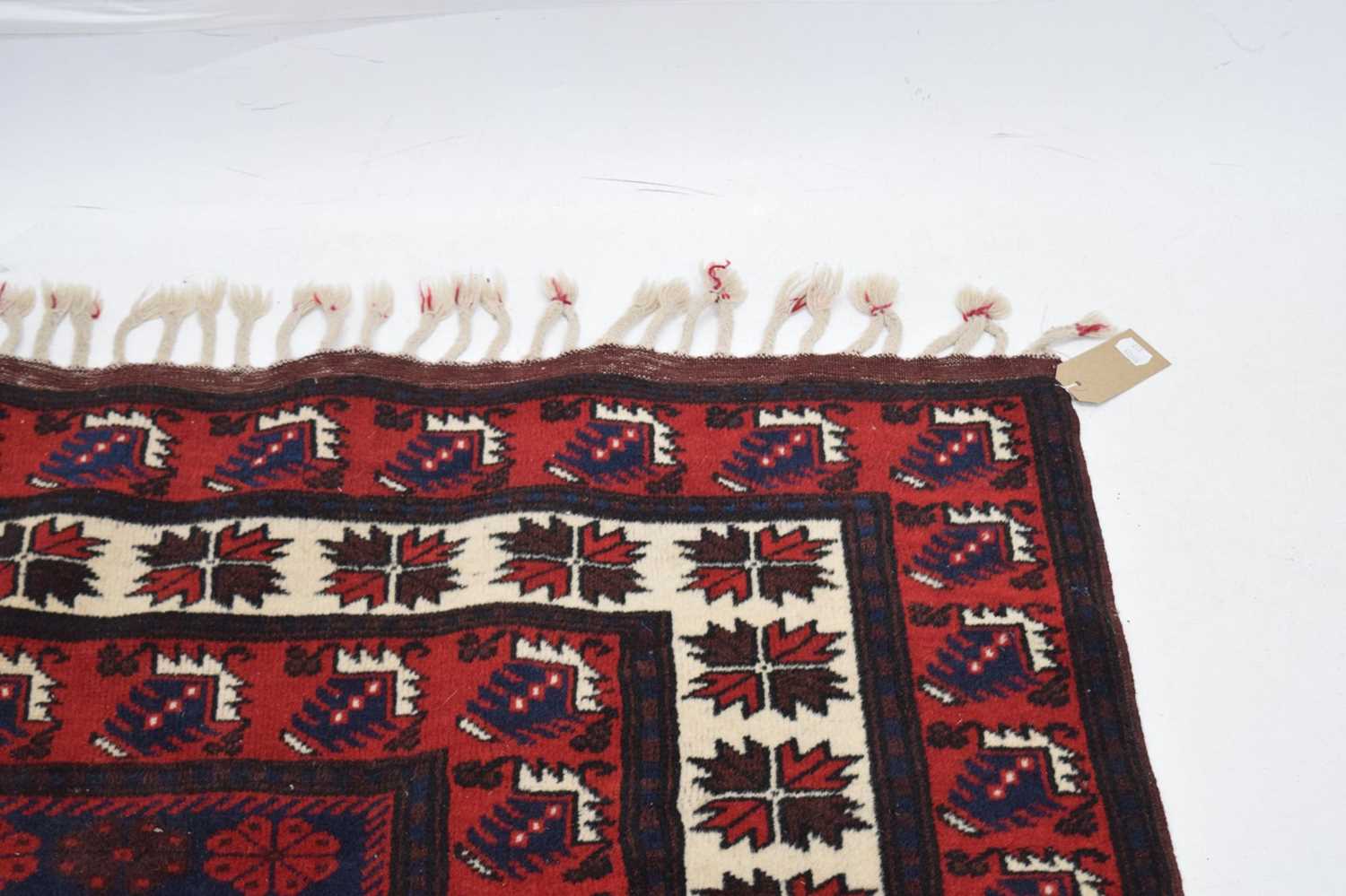 Middle Eastern wool rug, 290cm x 190cm - Image 9 of 12