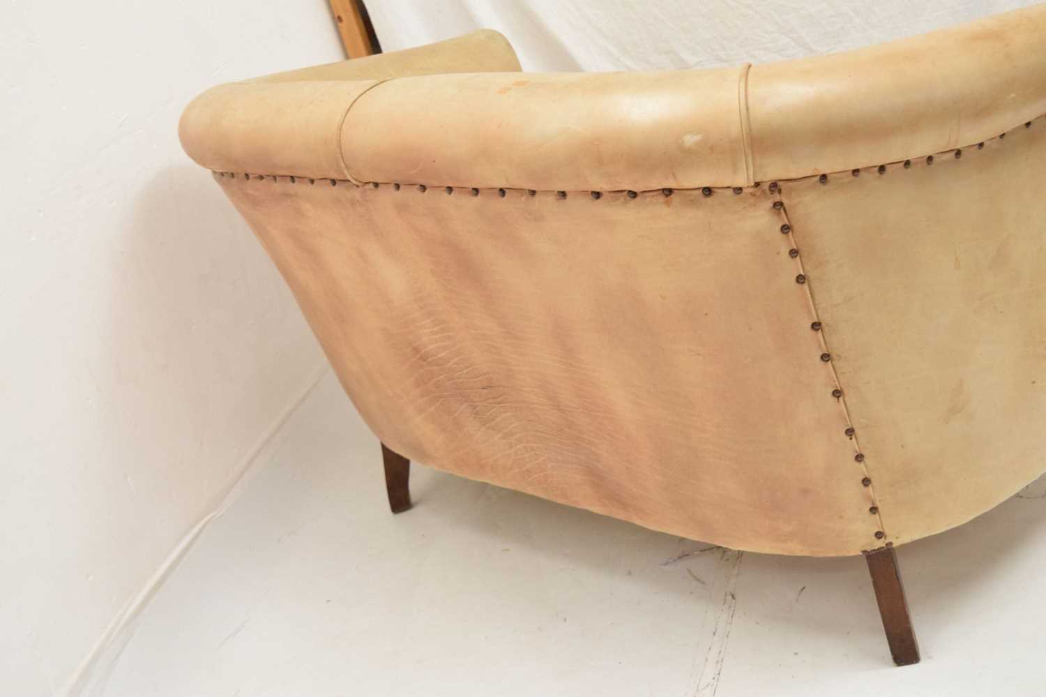 Studded pale tan leatherette tub-back two-seater office/reception settee - Image 5 of 8