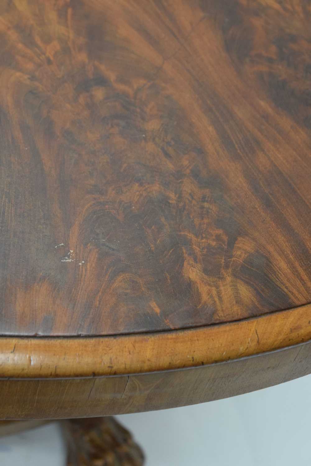 Early Victorian mahogany tilt-top breakfast or centre table - Image 4 of 9