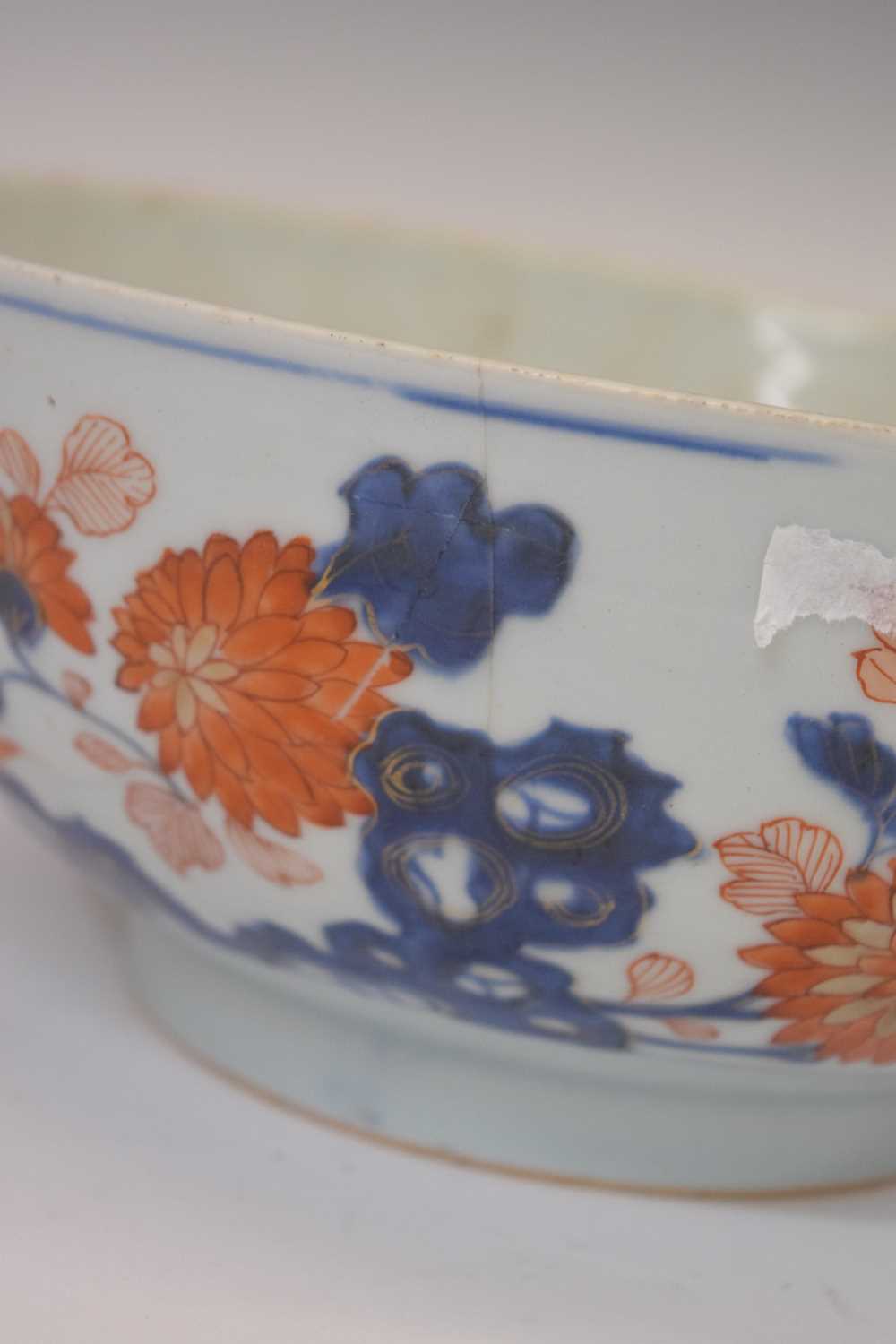 19th century Japanese Imari porcelain bowl - Image 9 of 10