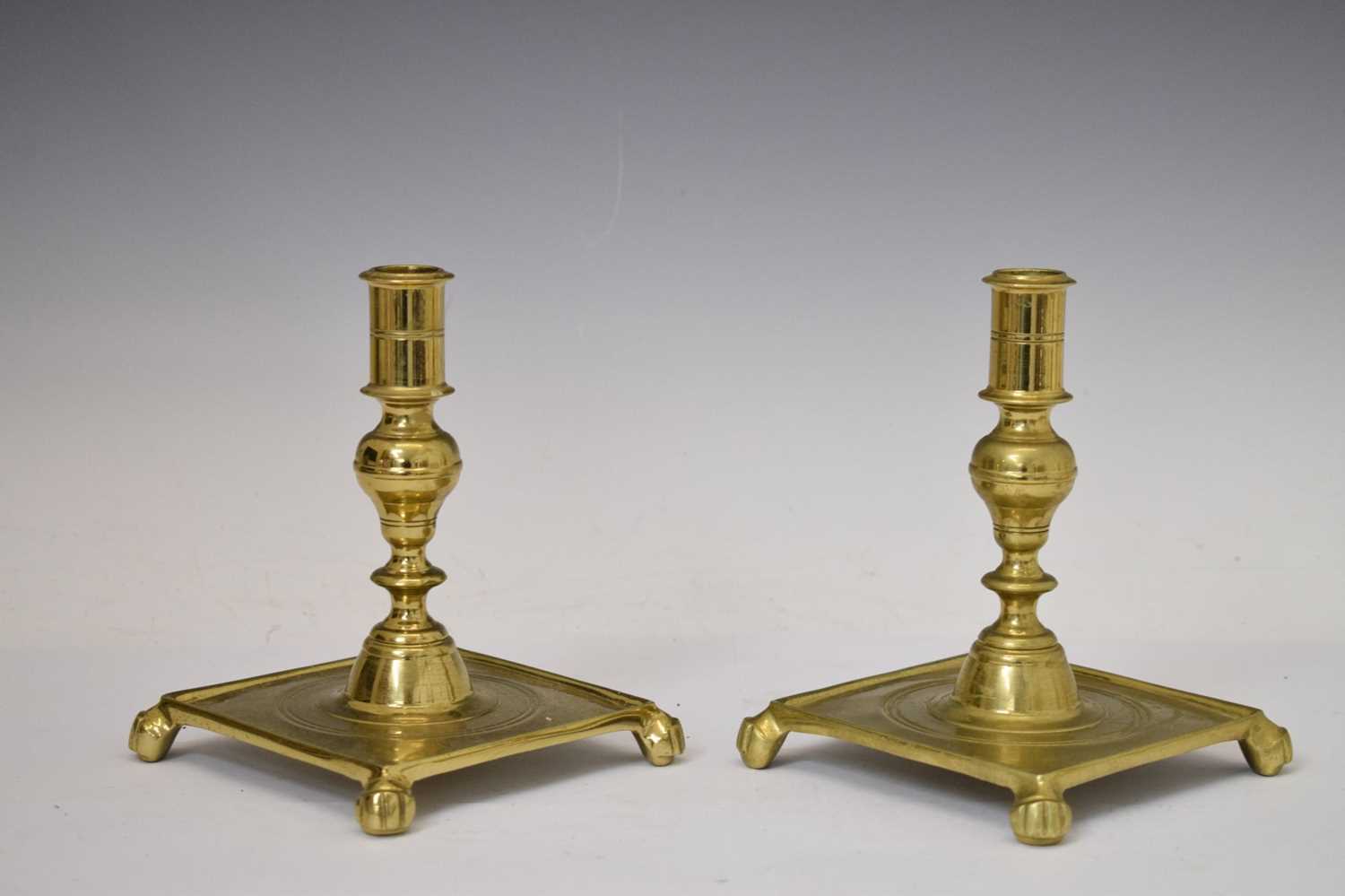 Four turned brass candlesticks - Image 4 of 5