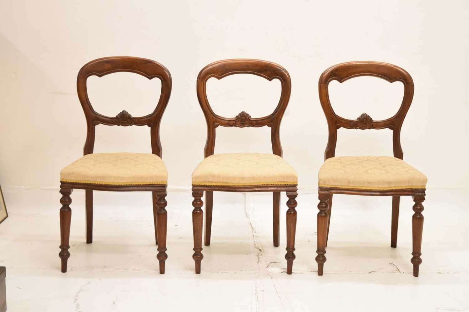 Six Victorian balloon back dining chairs - Image 9 of 14