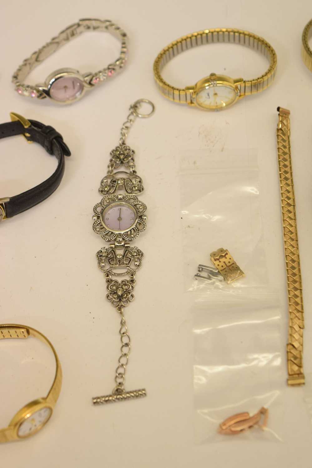Mixed quantity of fashion and dress watches - Image 5 of 6