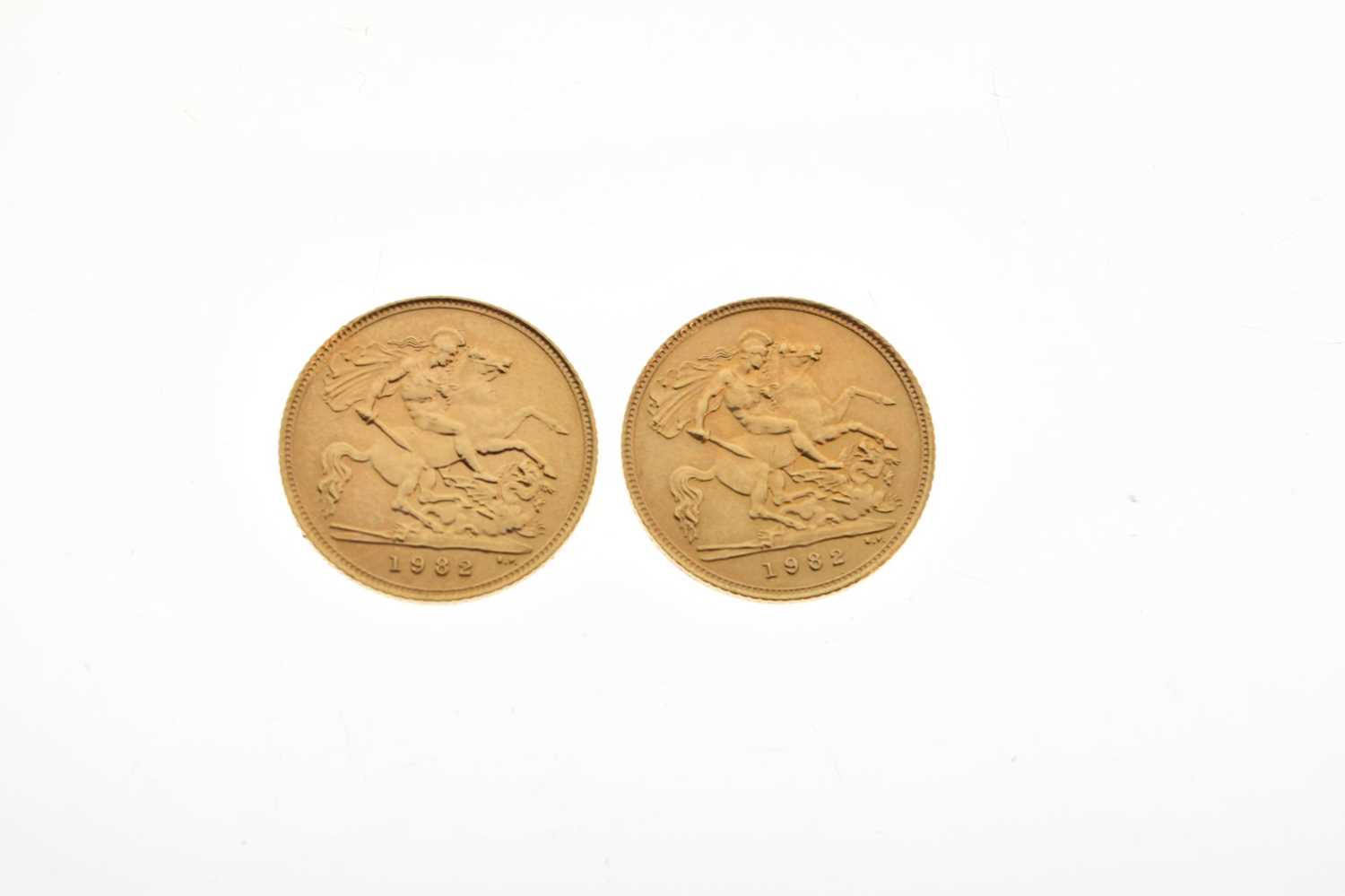 Two Elizabeth II gold half sovereigns, 1982 - Image 4 of 5