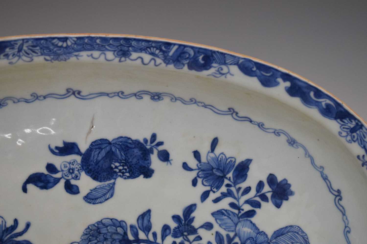 Chinese export porcelain blue and white oval dish - Image 3 of 16