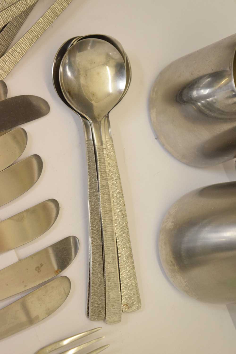 Gerald Benney for Viners of Sheffield - Part suite of 'Bark' pattern retro cutlery - Image 8 of 13