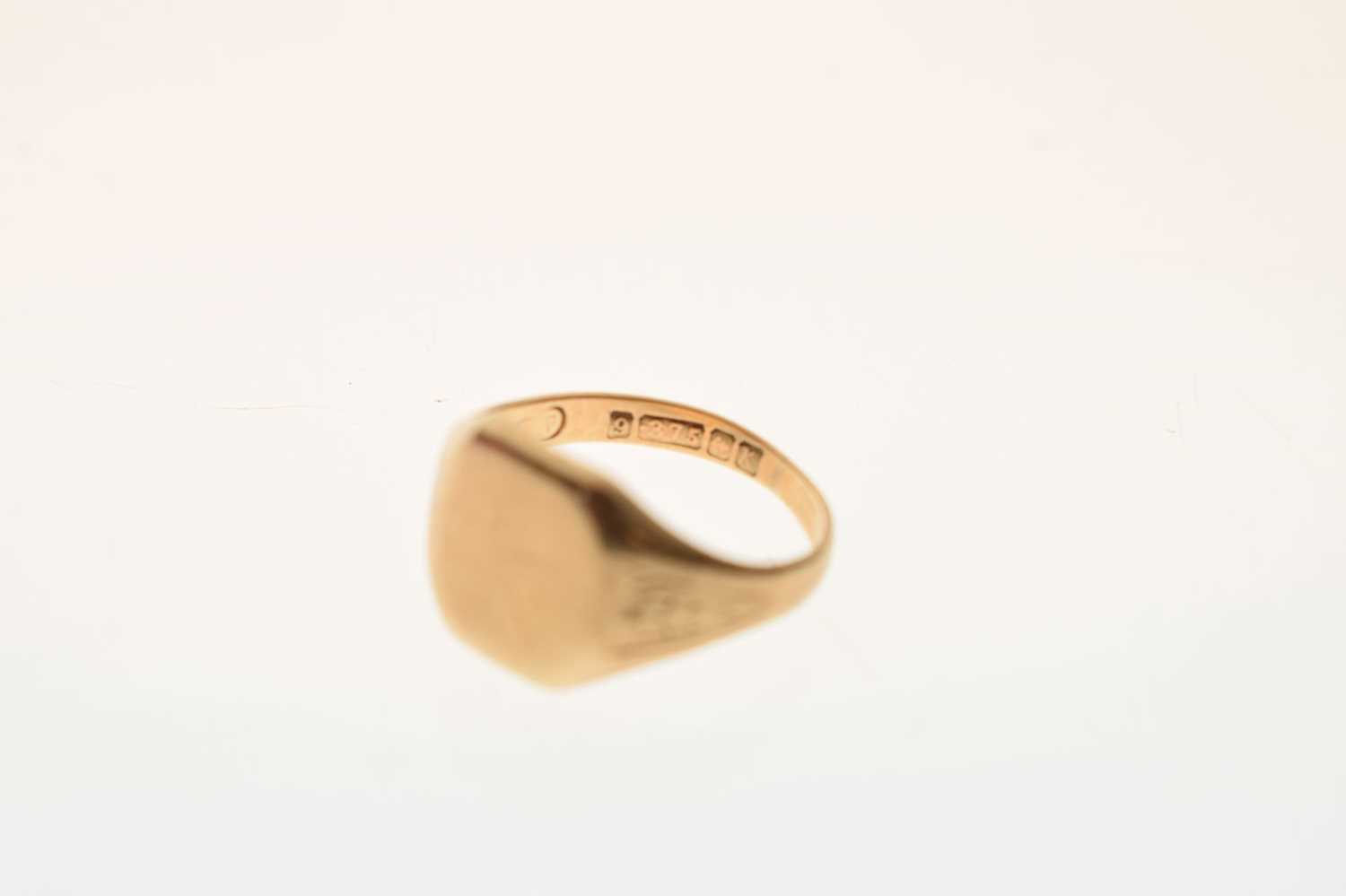 9ct gold signet ring - Image 5 of 6