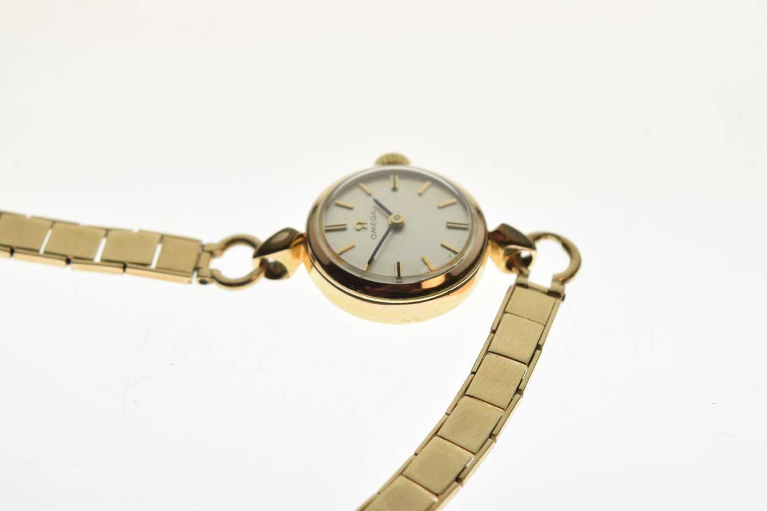 Omega - Lady's 9ct gold bracelet watch - Image 4 of 8