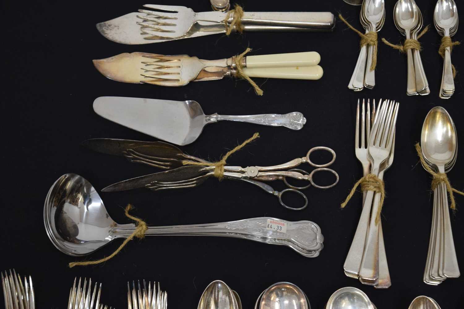 Collection of mainly Elkington & Co. silver plated cutlery - Image 9 of 13
