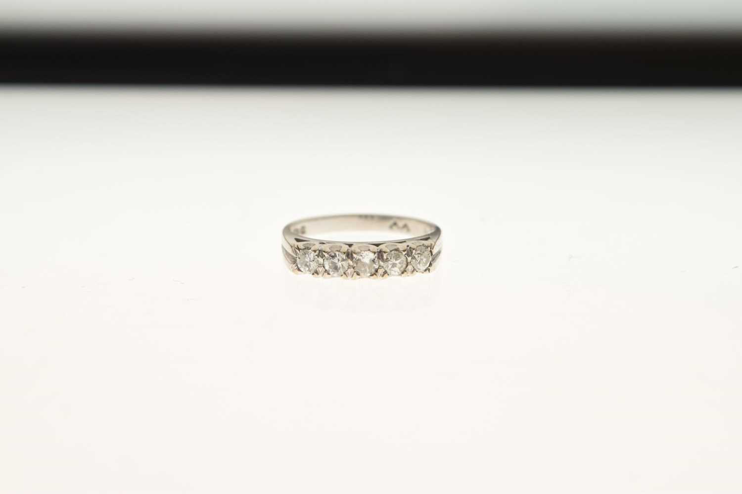 18ct white gold five-stone diamond ring - Bild 2 aus 7