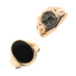 9ct gold onyx signet ring, and a 9ct gold signet ring