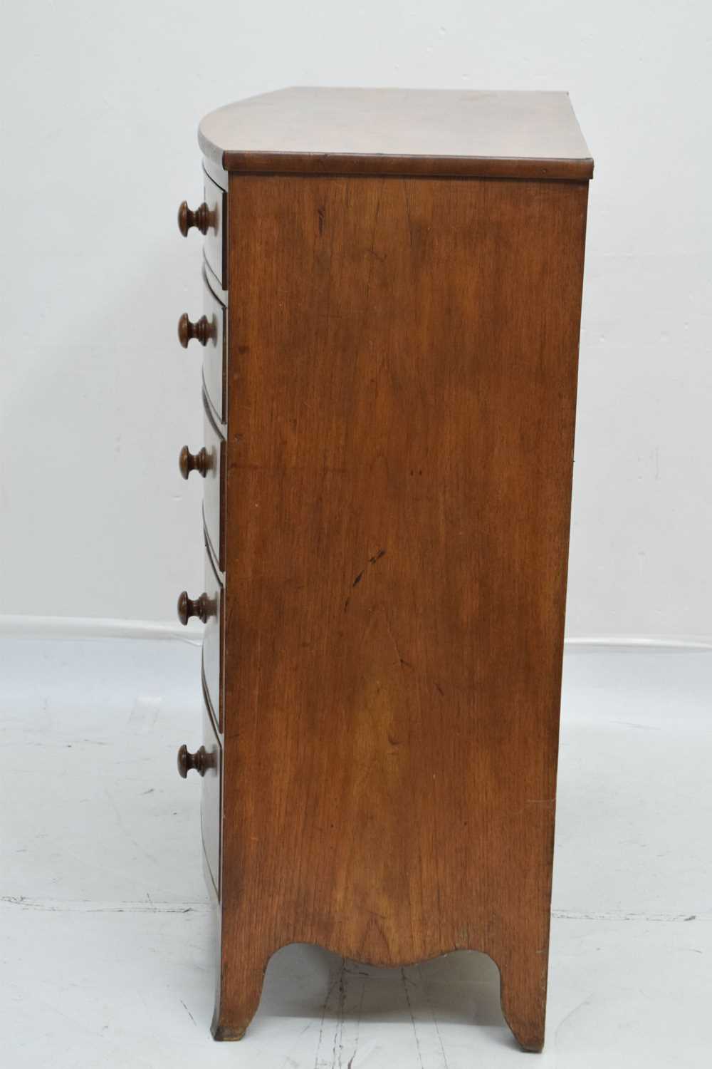 Early 19th century mahogany bowfront chest of drawers - Image 6 of 9