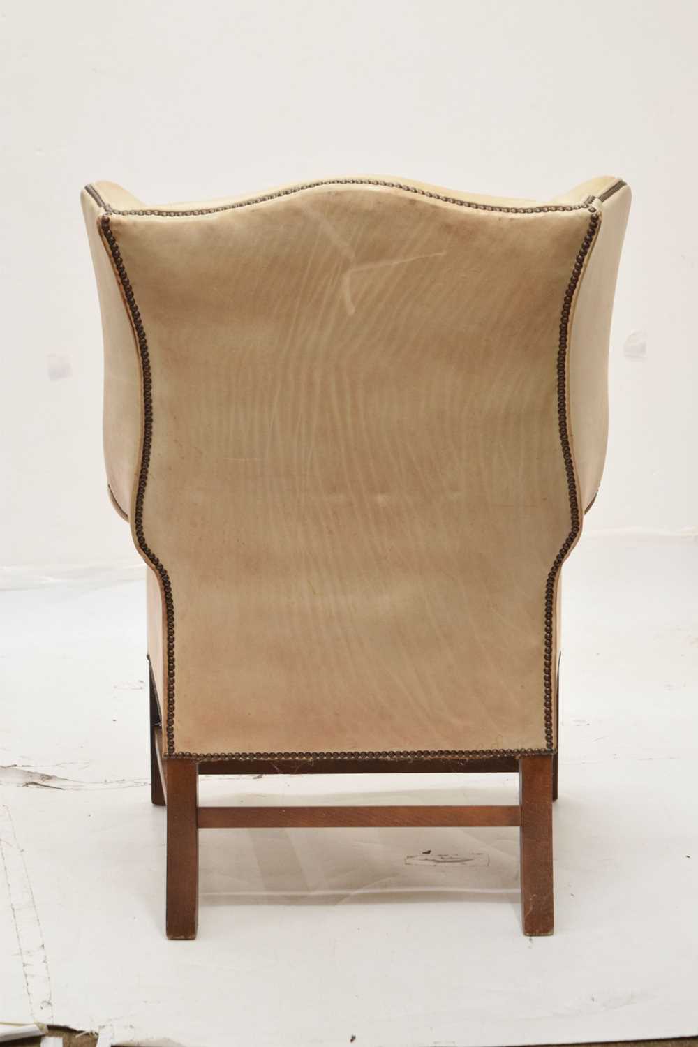 Studded pale tan leatherette wing-back office/boardroom chair - Image 5 of 7