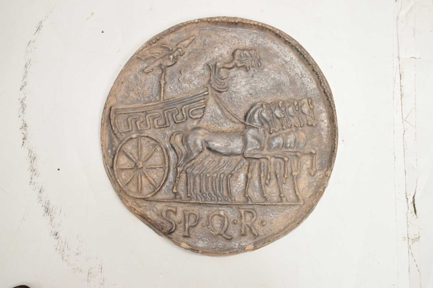 Roman-style plaster relief plaque after the Antique 'SPQR' - Image 3 of 6