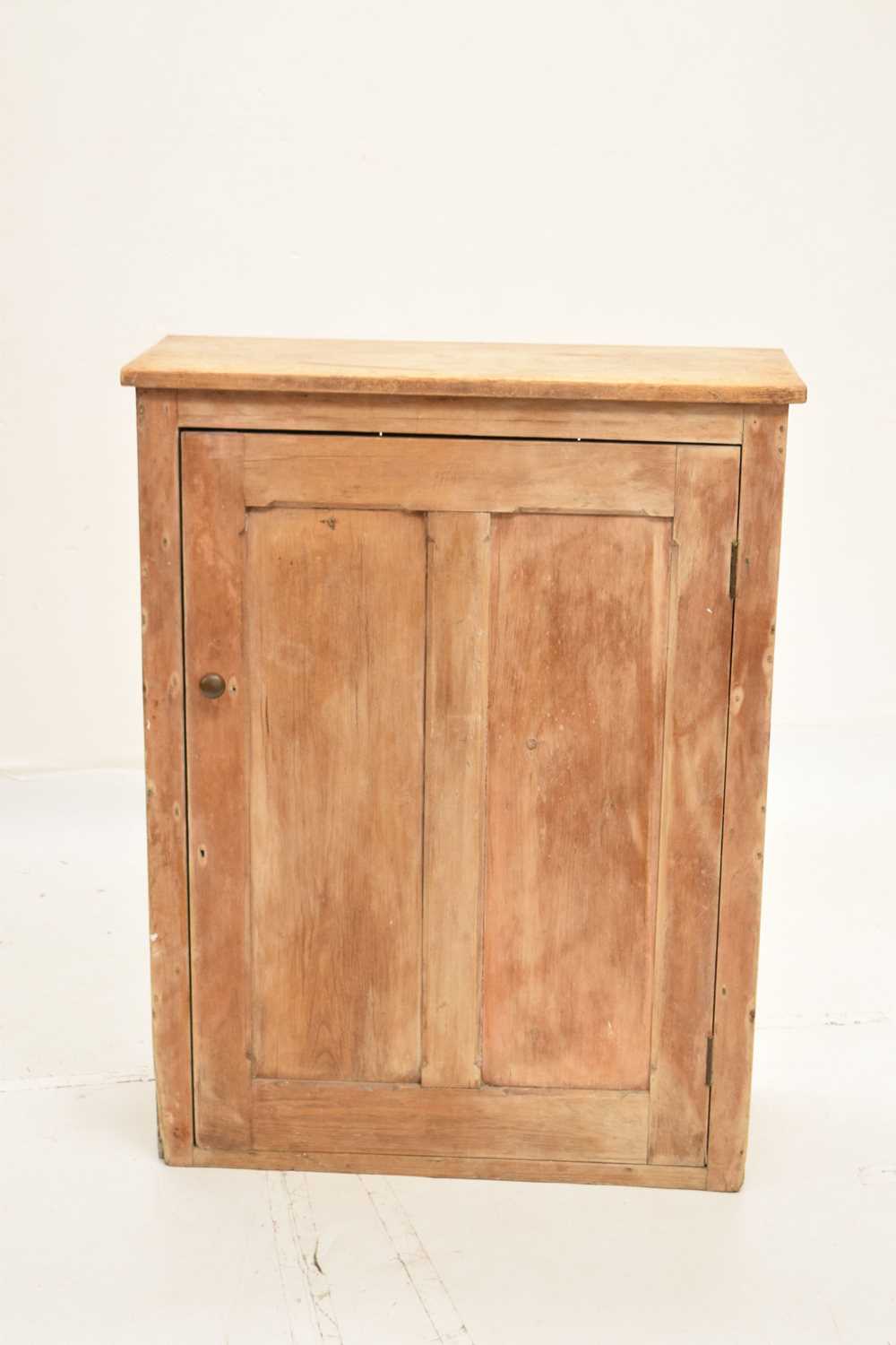 Pine single door cabinet - Image 2 of 8