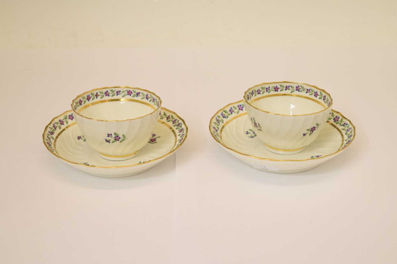Pair of late 18th century New Hall-style spirally-fluted tea bowls and saucers - Image 3 of 10