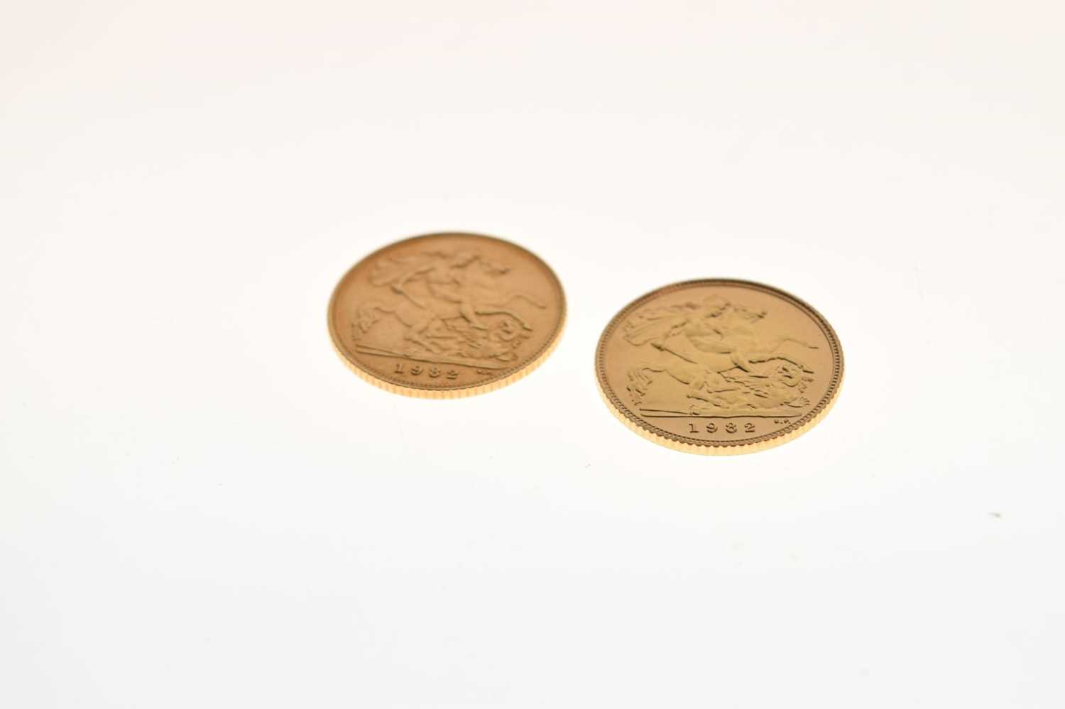 Two Elizabeth II gold half sovereigns, 1982 - Image 5 of 5