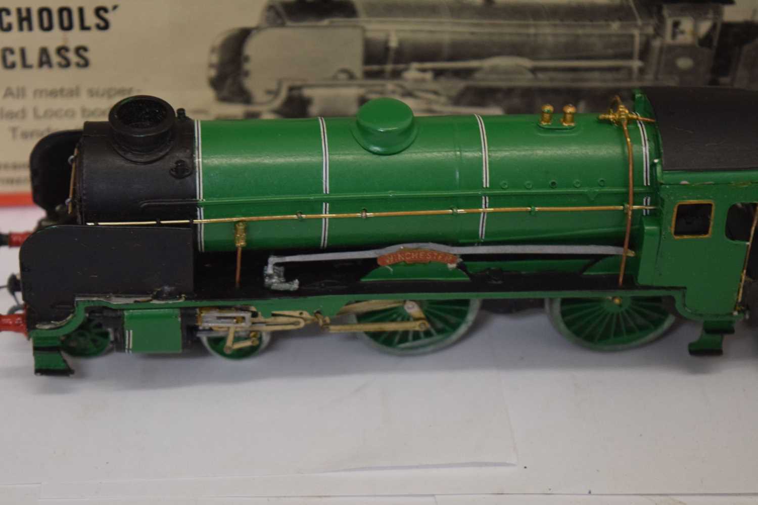 Wills Finecast - Boxed 00 gauge Southern Rail 'Winchester' locomotive and tender - Image 3 of 7