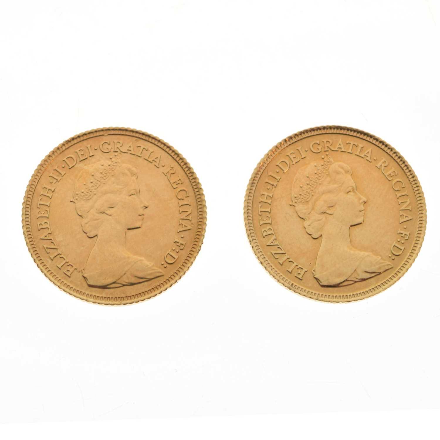 Two Elizabeth II gold half sovereigns, 1982 - Image 2 of 5